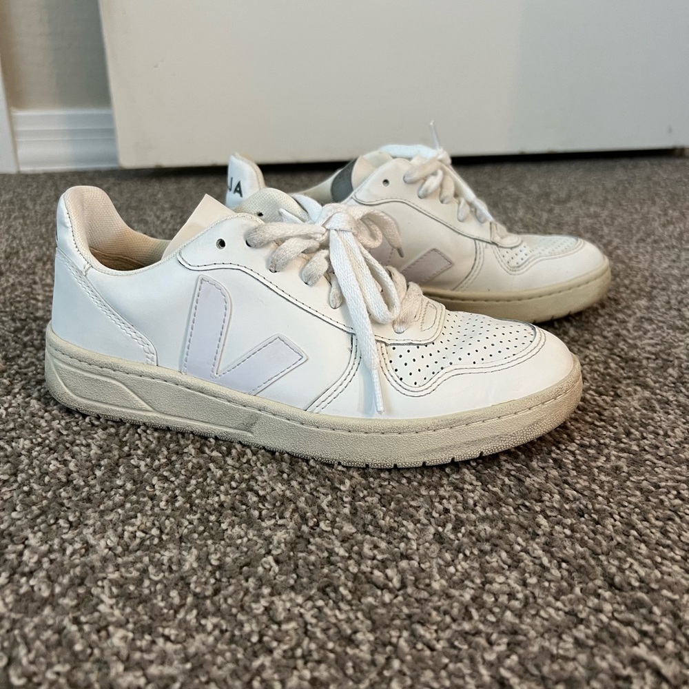 Veja sneakers size 6
